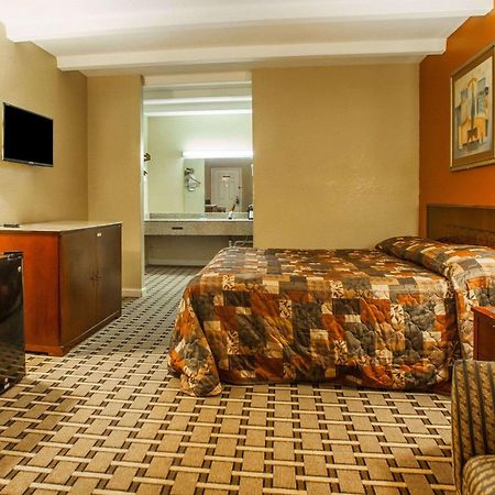 Rodeway Inn Nashville Airport Buitenkant foto