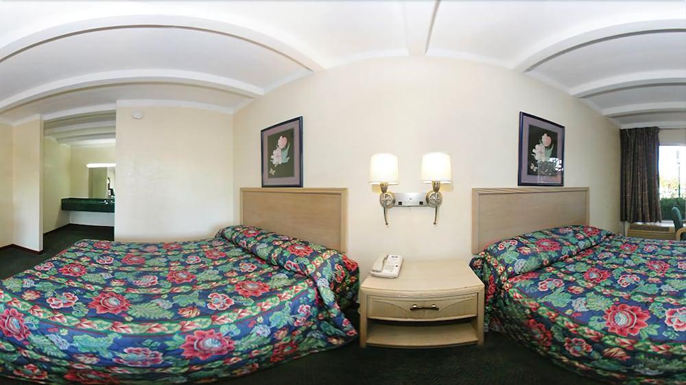 Rodeway Inn Nashville Airport Buitenkant foto