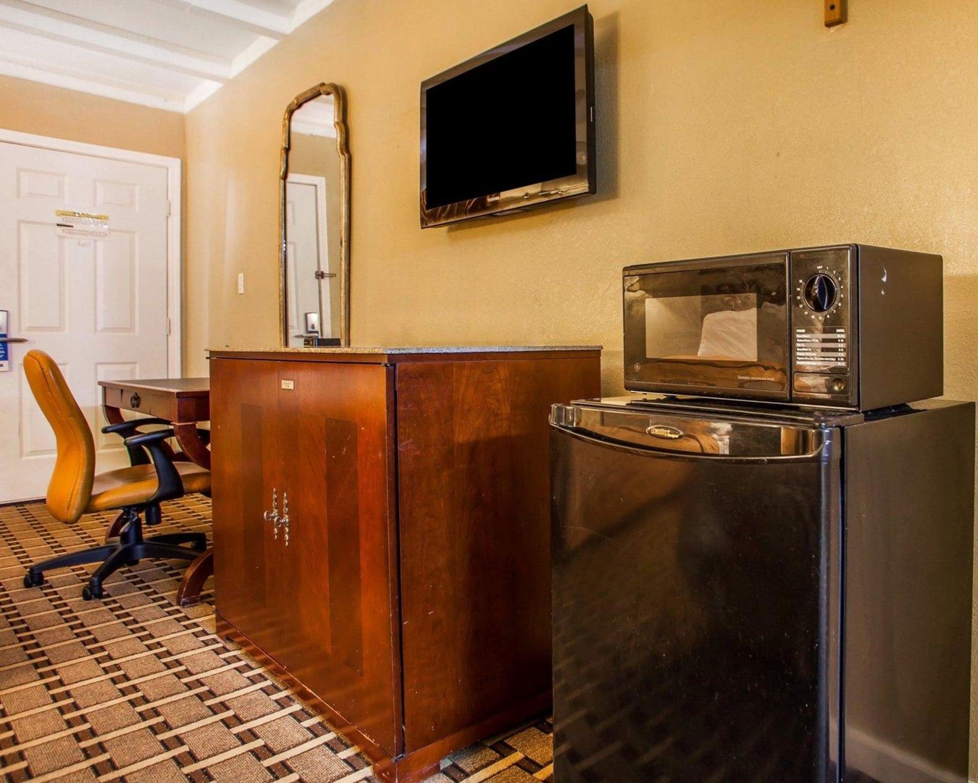 Rodeway Inn Nashville Airport Buitenkant foto
