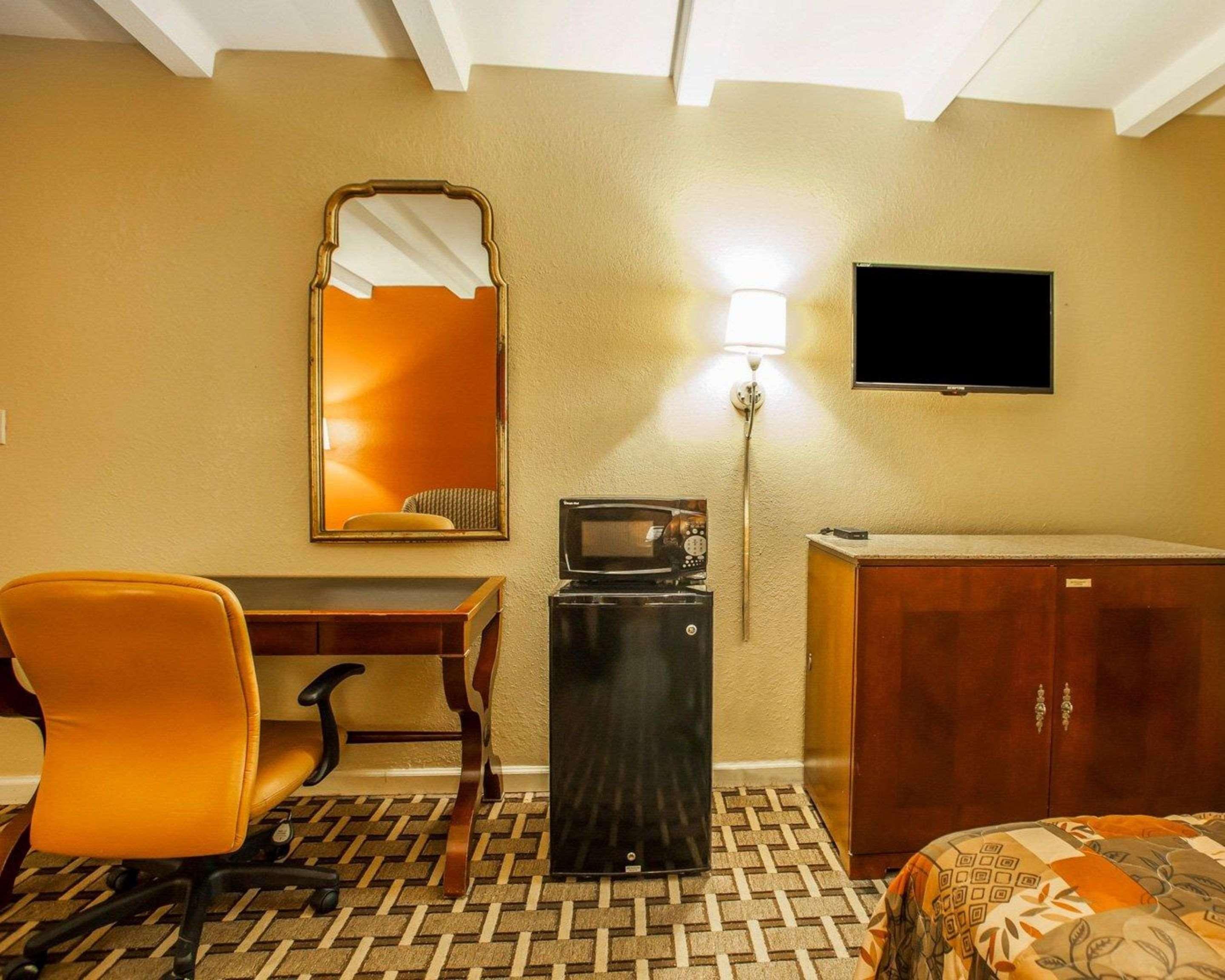 Rodeway Inn Nashville Airport Buitenkant foto